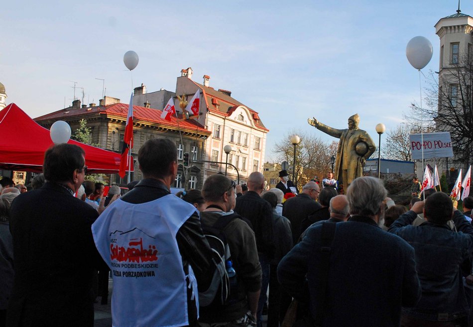 Złoty premier na placu - foto