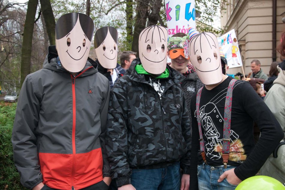 Zachwycili przechodniów strojami - galeria