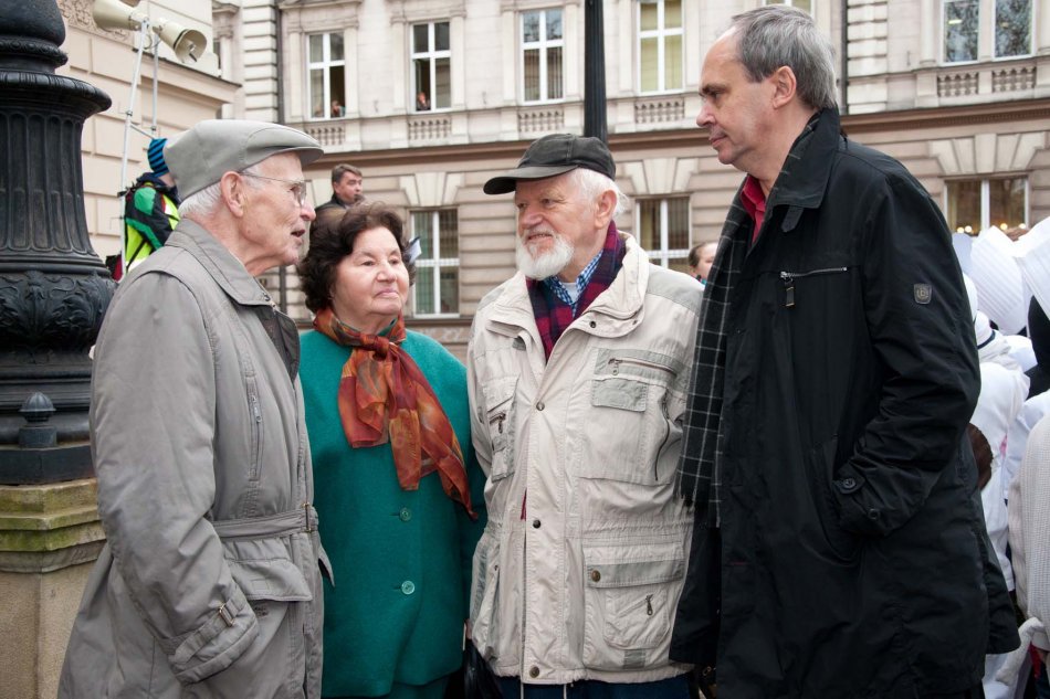 Zachwycili przechodniów strojami - galeria