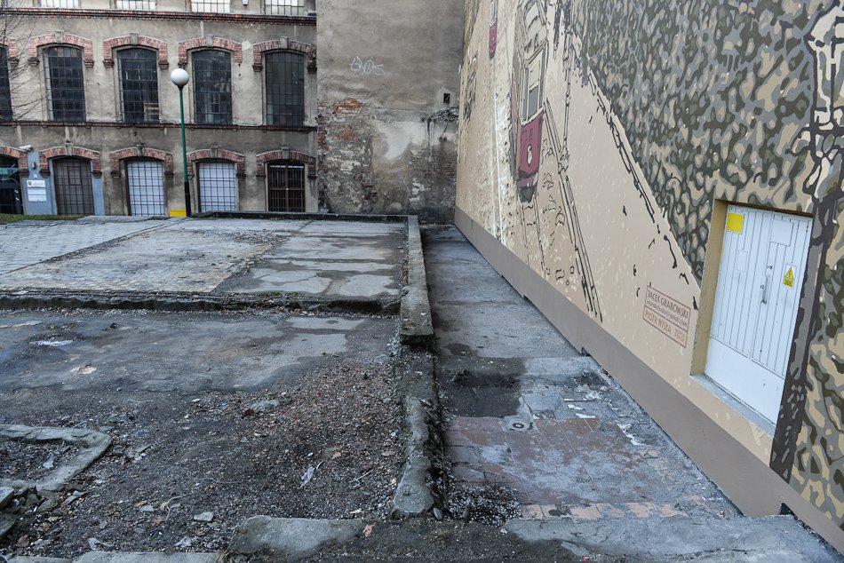 Tramwaj na placu Żwirki i Wigury