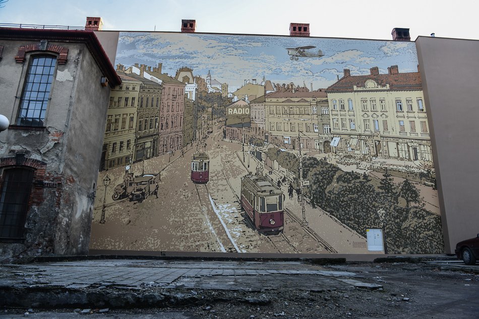 Tramwaj na placu Żwirki i Wigury