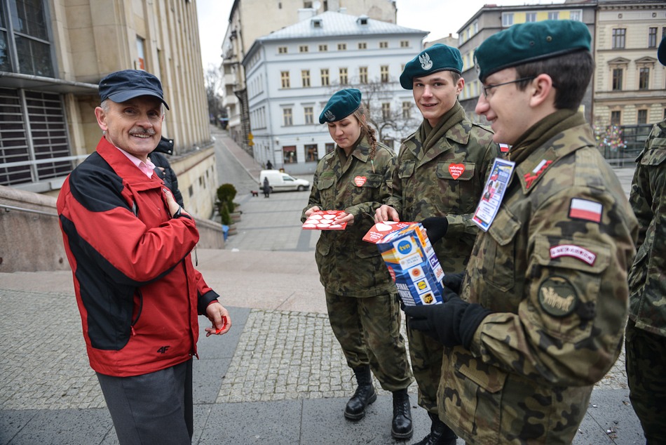 WOŚP: zbierają dla dzieci i seniorów
