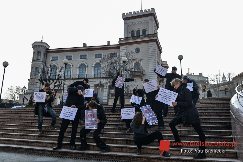 Krótki spektakl o przemocy - foto