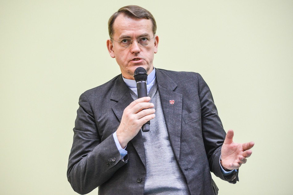 Ksiądz Oko o gender - foto