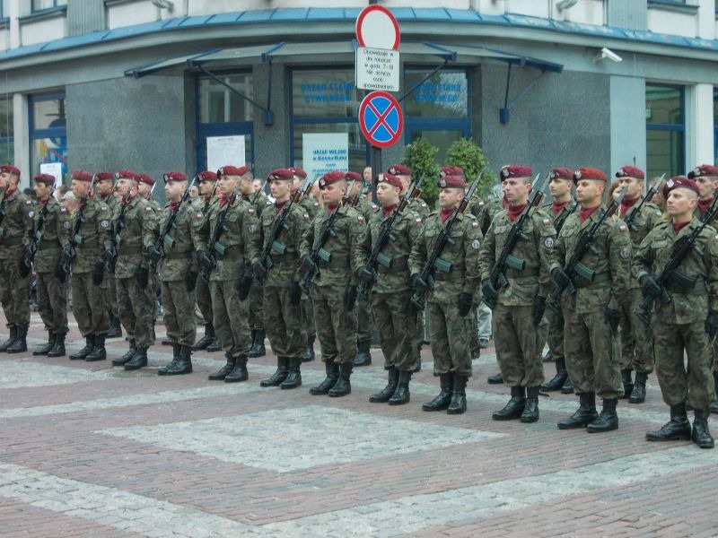 Uroczyście przed ratuszem - galeria