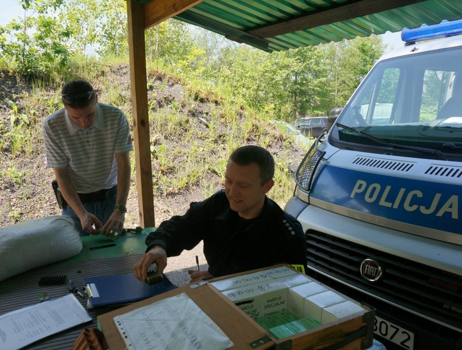 Kanonada ze wszystkich rodzajów broni