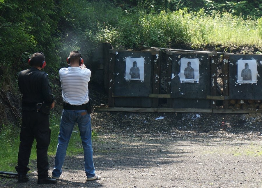 Kanonada ze wszystkich rodzajów broni