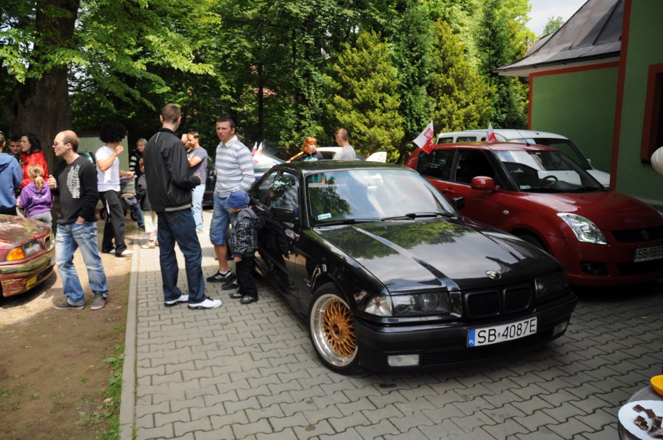 Jak co roku, pomalują BMW