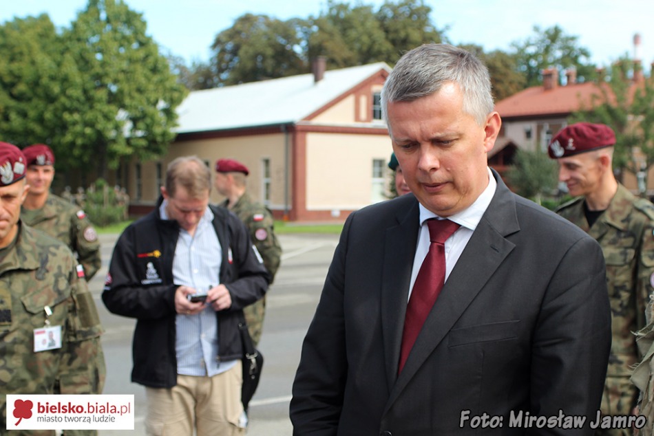 Minister odwiedził spadochroniarzy - foto
