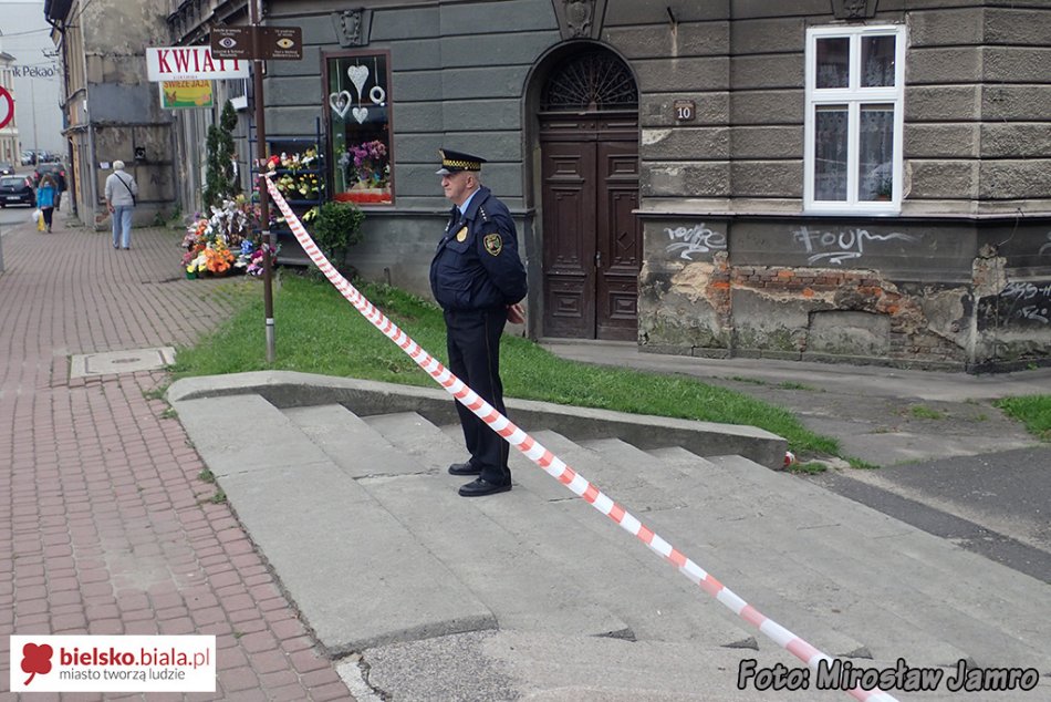 Ewakuacja bielskiego ratusza - foto