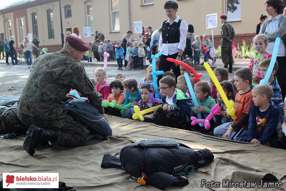 Dynamiczne pokazy komandosów - foto
