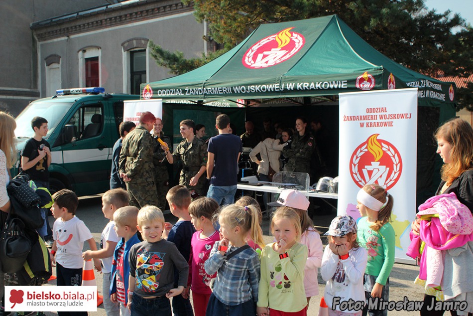 Dynamiczne pokazy komandosów - foto