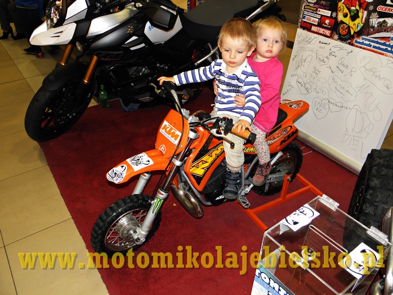 Na motocyklach z prezentami