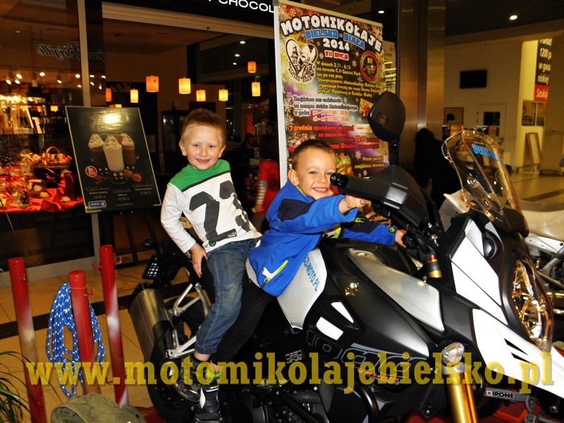Na motocyklach z prezentami