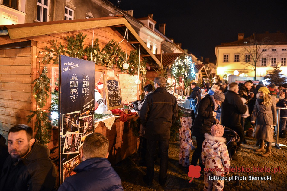Świątecznie na bielskim Rynku - foto