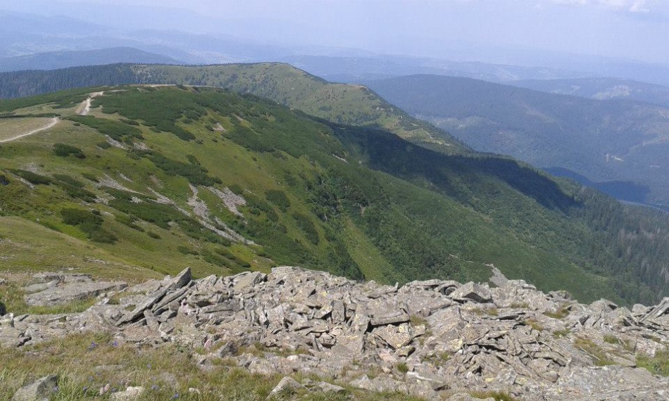 Kapuściane góry pokazują pazur