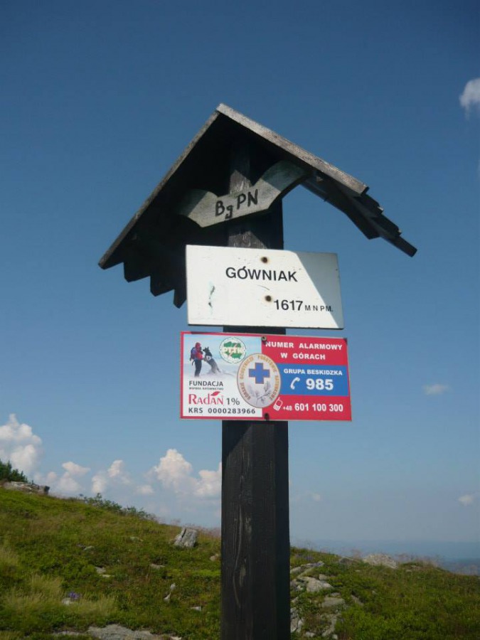 Kapuściane góry pokazują pazur
