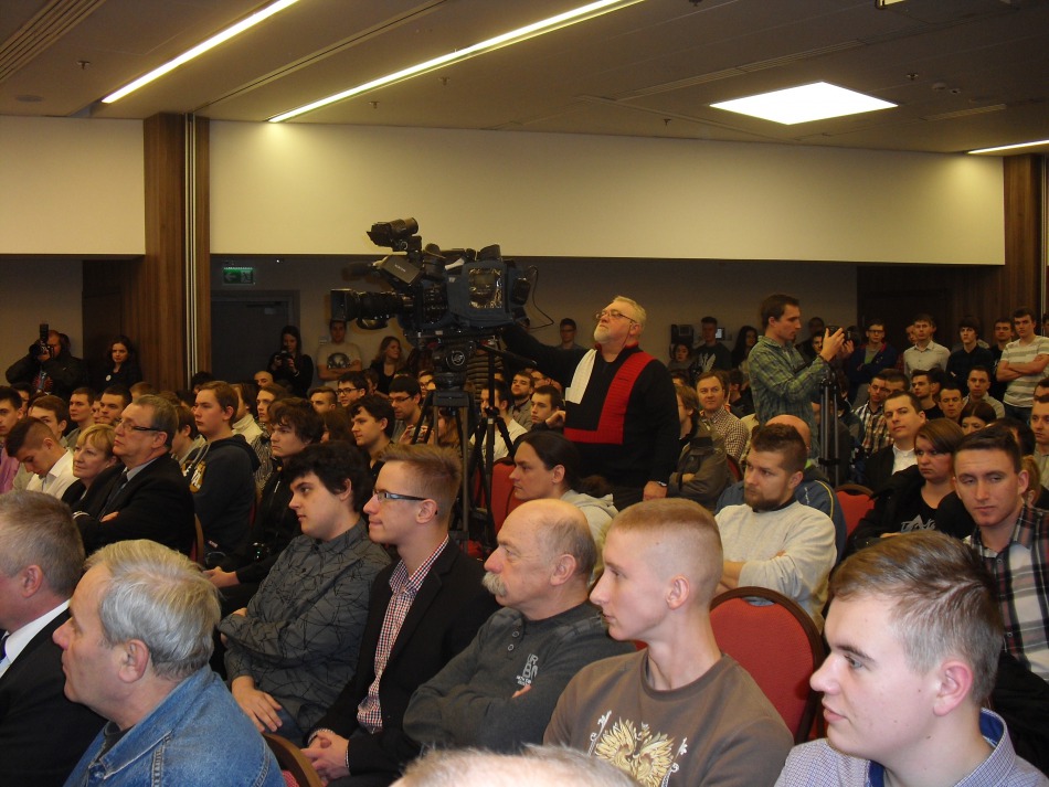 KORWIN przy pełnej sali - foto