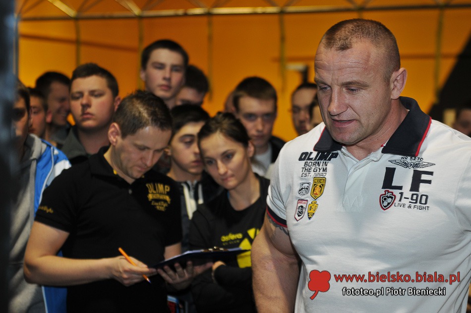 Wyciskanie z Pudzianem - galeria