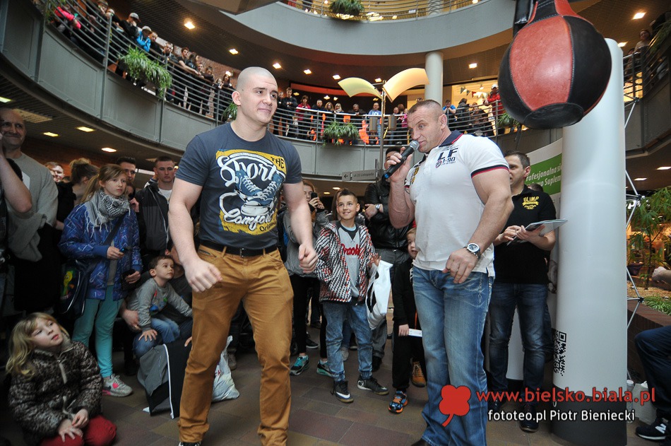 Wyciskanie z Pudzianem - galeria