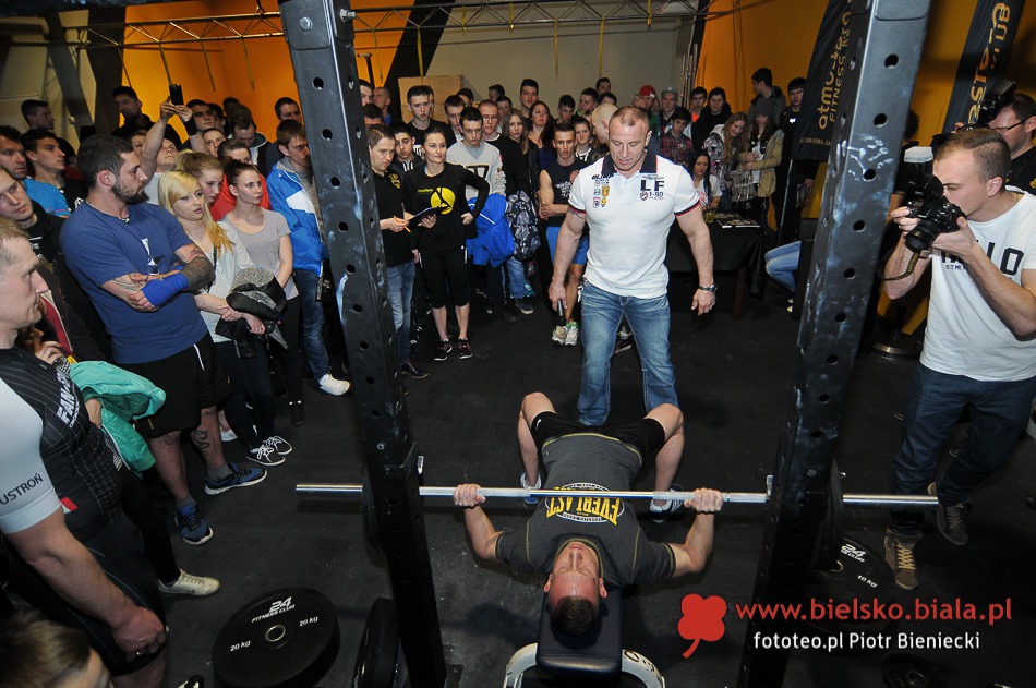Wyciskanie z Pudzianem - galeria