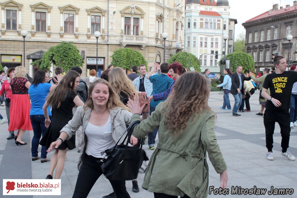 Fishmob na placu Chrobrego - foto
