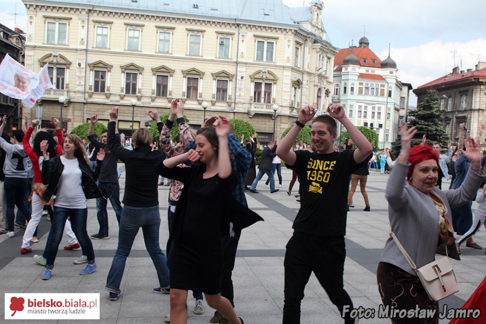 Fishmob na placu Chrobrego - foto