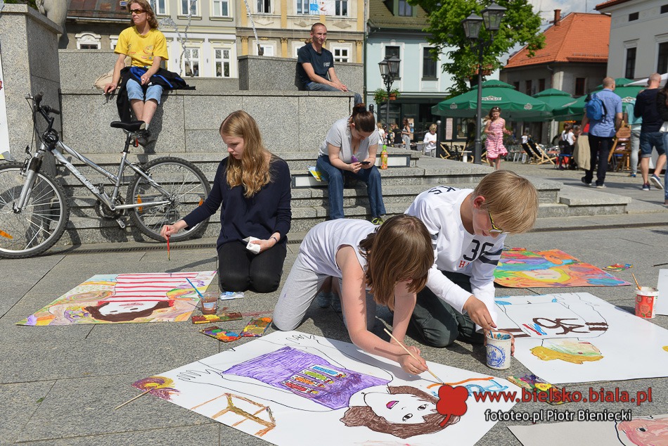 Fascynujący świat w namiocie - foto