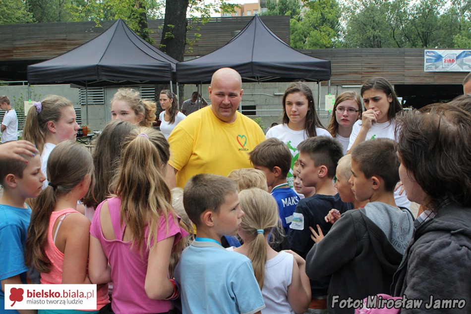 Szukają skarbu w parku - foto