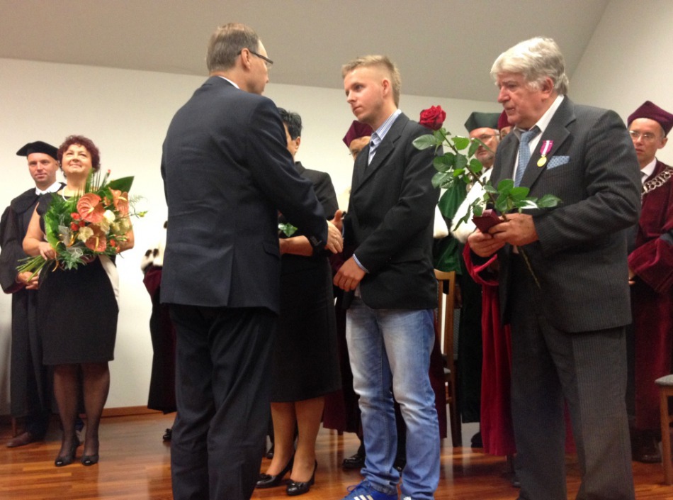 Rektor chce nadal służyć - foto