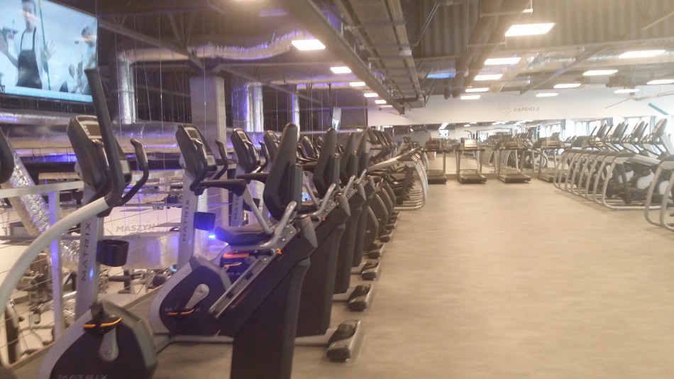Nowoczesność w klubie fitness - foto