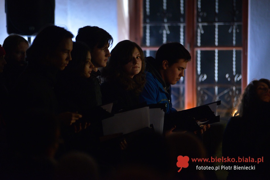 Teatr na cmentarzu