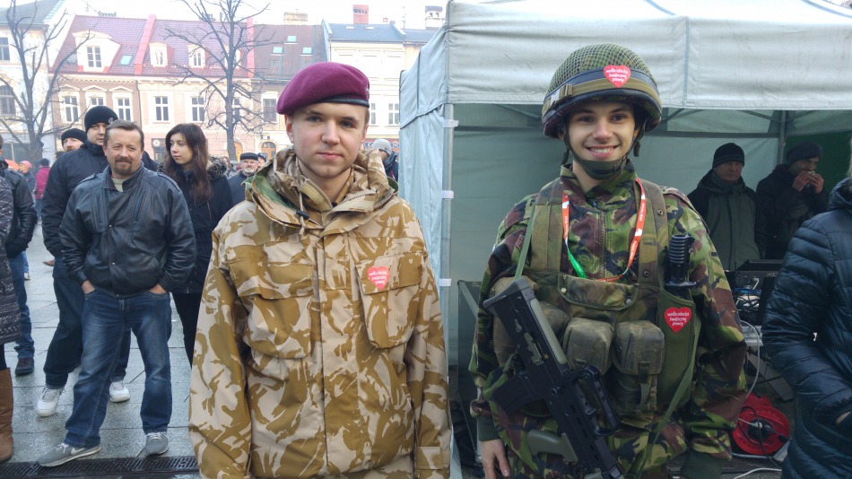 Policja apeluje do kwestujących