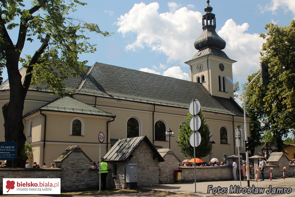 Wielka uroczystość w Hałcnowie - foto