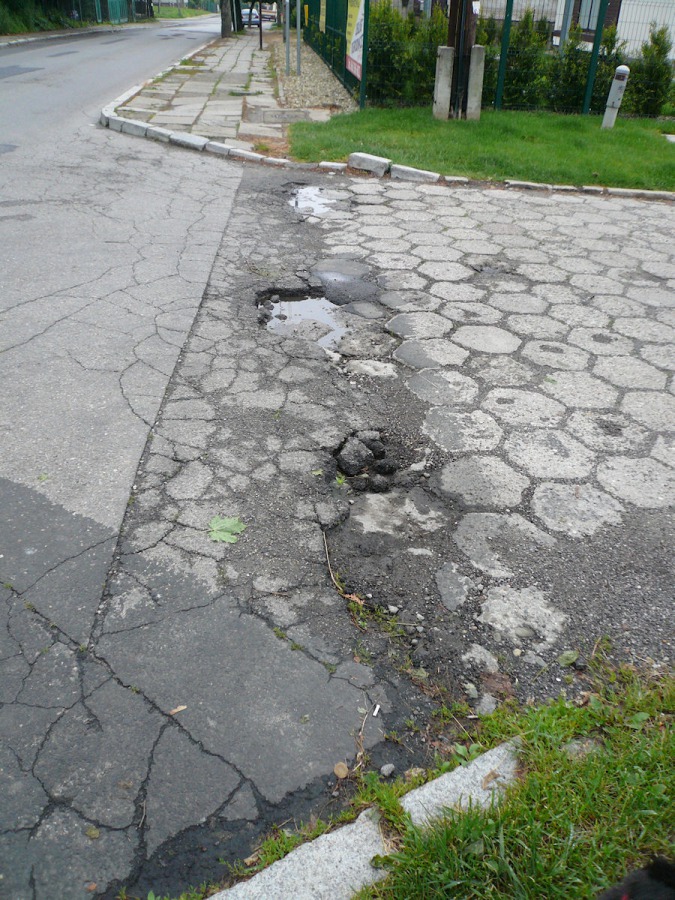 Dziadostwo i papierowe obietnice
