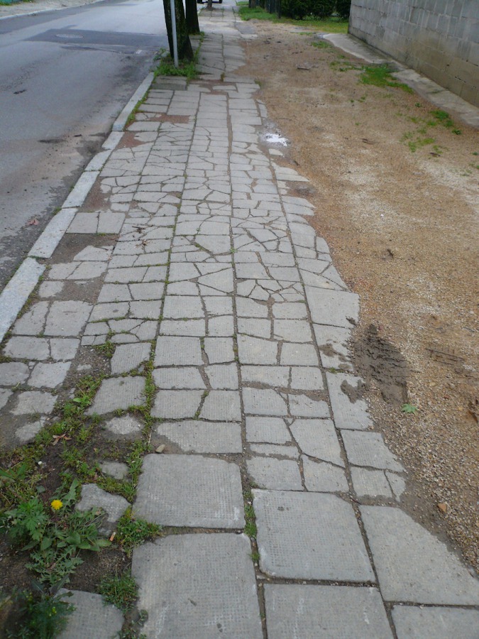 Dziadostwo i papierowe obietnice
