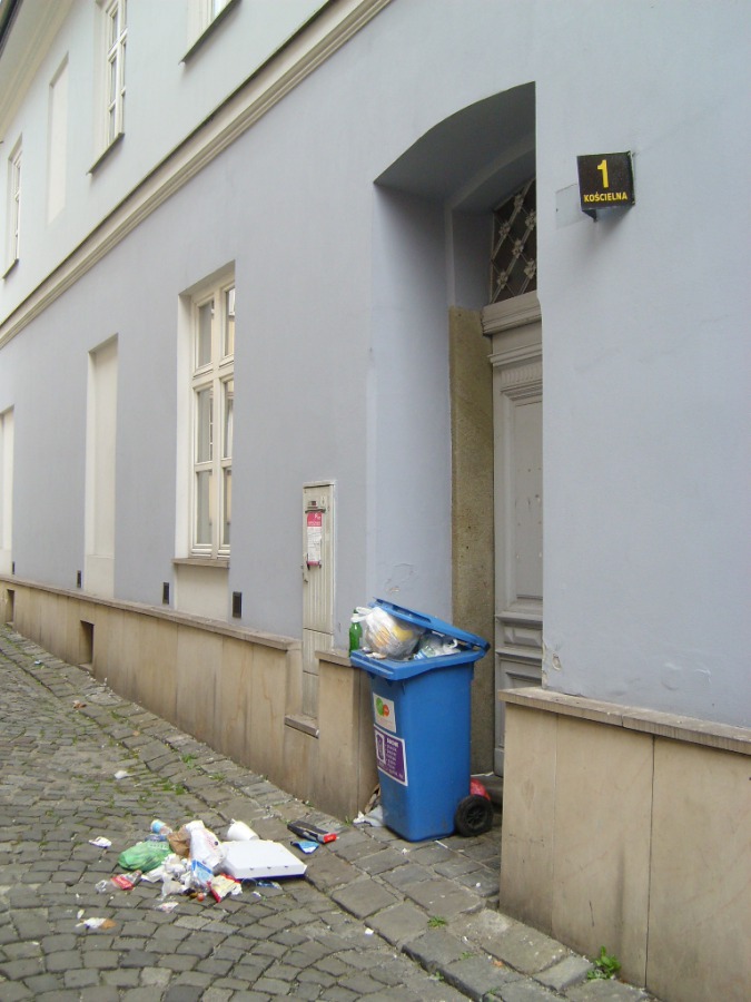 Śmieci na bielskiej starówce - foto