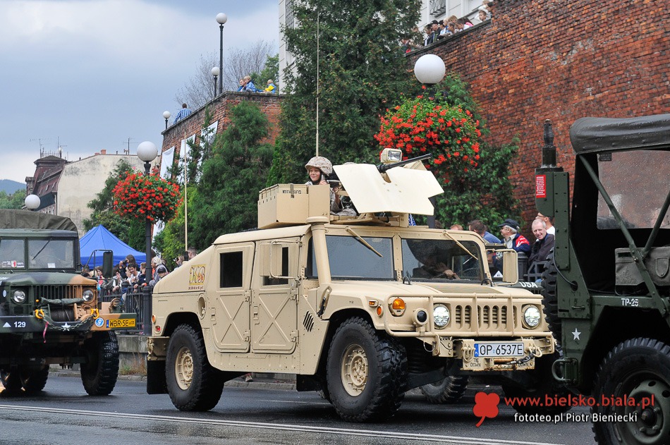 Parada bez czołgów