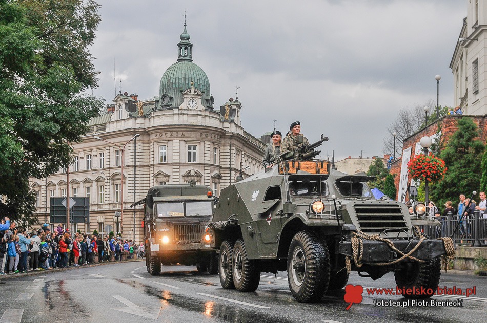 Parada bez czołgów