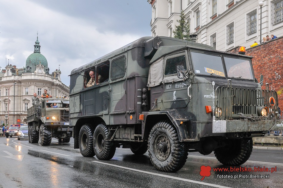 Parada bez czołgów