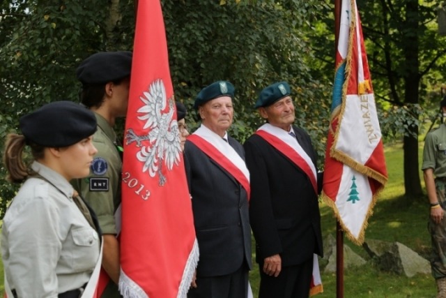 Apel poległych z wojskową asystą - foto