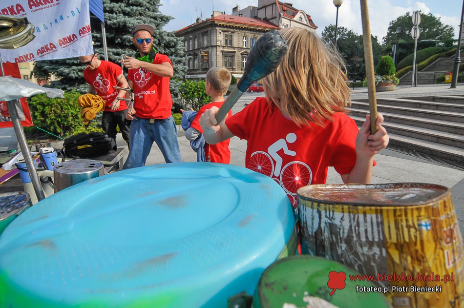 Rower pomaga na placu Chrobrego - foto