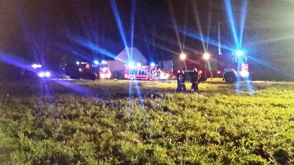 Nocny pożar domu jednorodzinnego