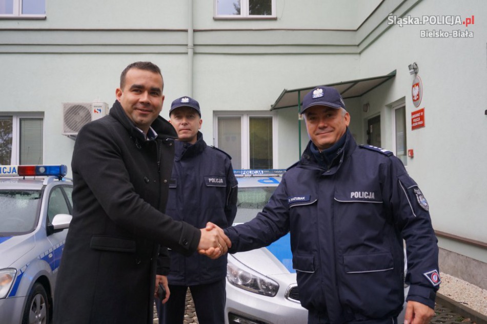 Nowy radiowóz ze składki - foto