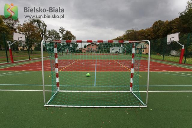 Gmina stawia na boiska - foto