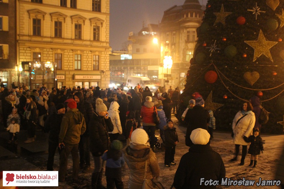 Prezydent odpalił iluminacje - foto