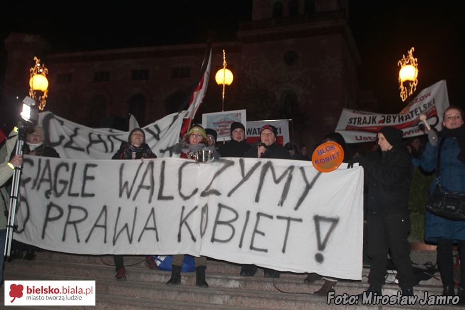 Oczekują dymisji rządu - foto