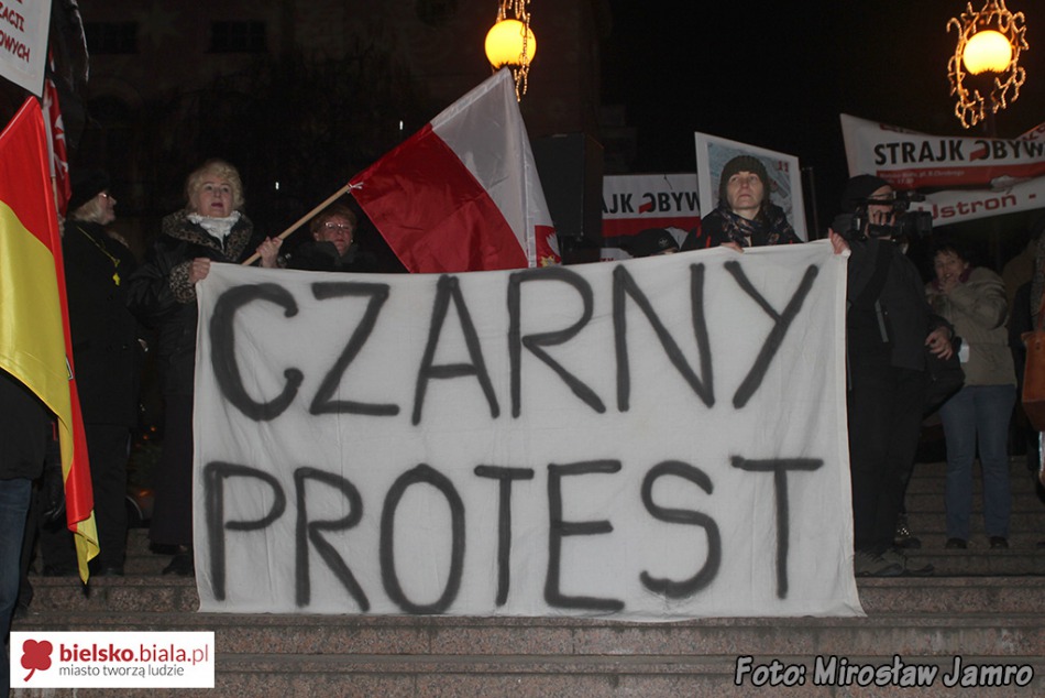 Oczekują dymisji rządu - foto