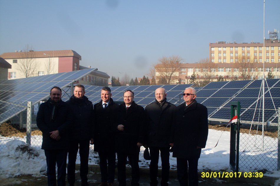 Inwestycja w energię słoneczną - foto