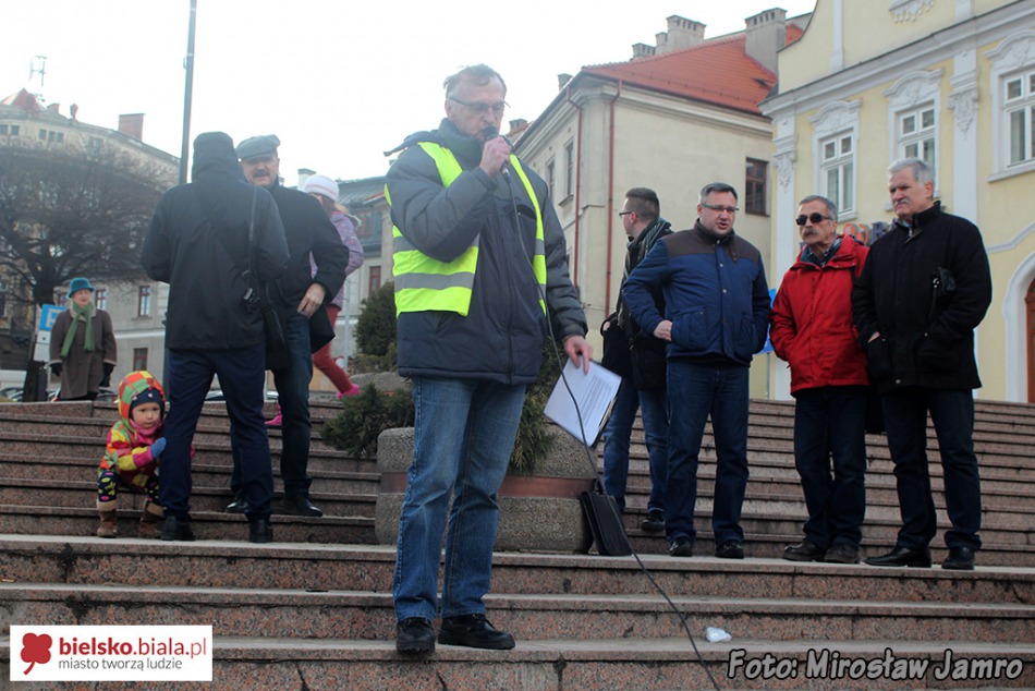 W obronie sądów na placu Chrobrego - foto